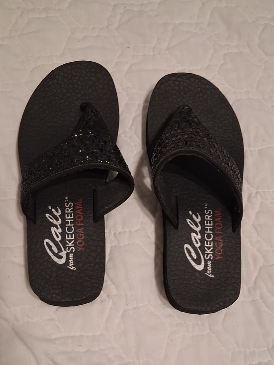 Skechers Shoes - Skechers Cali Black Yoga Foam Flip Flops Beaded Sandals